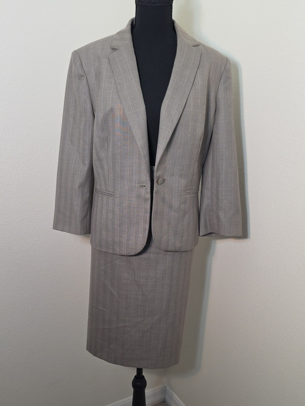 Jones New York two-piece skirt set | Grey | Size 14